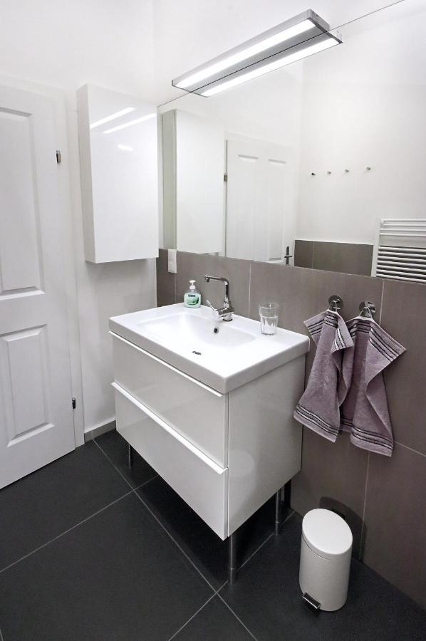 Herzlich Willkommen - Kuss Die Hand Apartment Vienna
